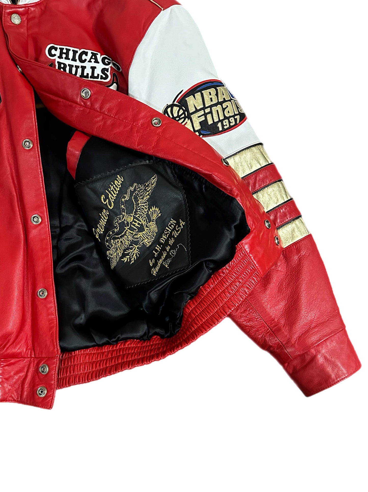 Chicago Bulls 5-Time Champions - Premier Edition JH Design